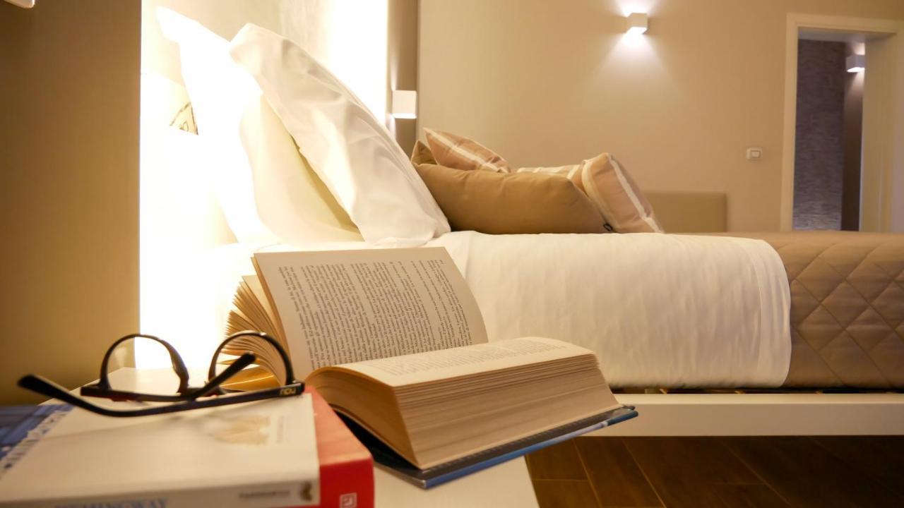 La Banchina Holiday Rooms Трани Экстерьер фото