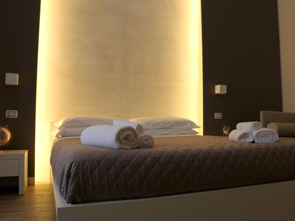 La Banchina Holiday Rooms Трани Экстерьер фото