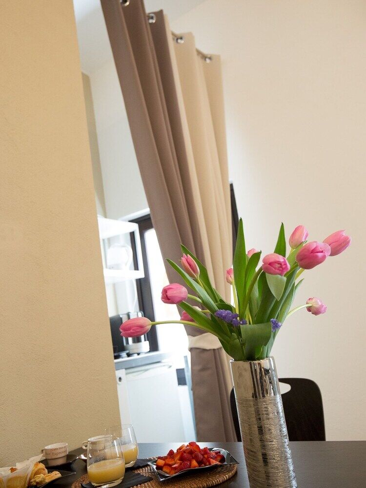 La Banchina Holiday Rooms Трани Экстерьер фото